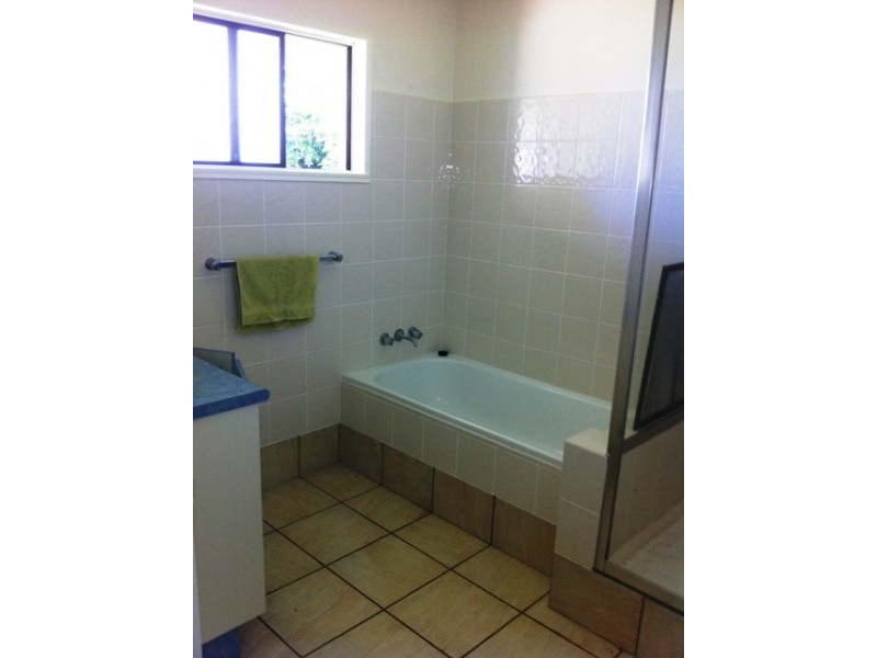 2/5 Tombarra Street, Mooloolaba QLD 4557