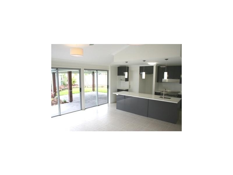 7 Allunga Court, Mooloolaba QLD 4557