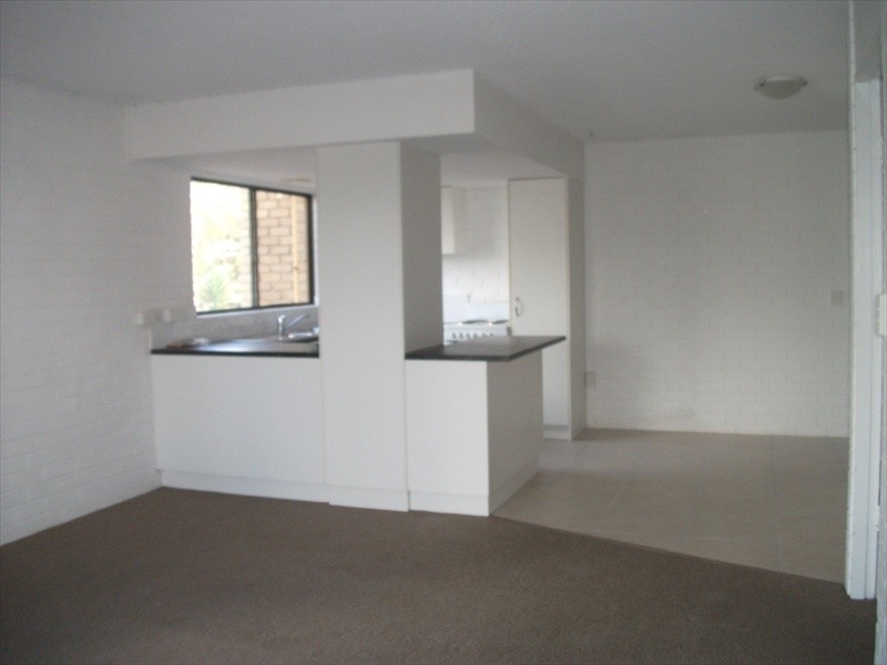 2/87 Buderim Avenue, Mooloolaba QLD 4557