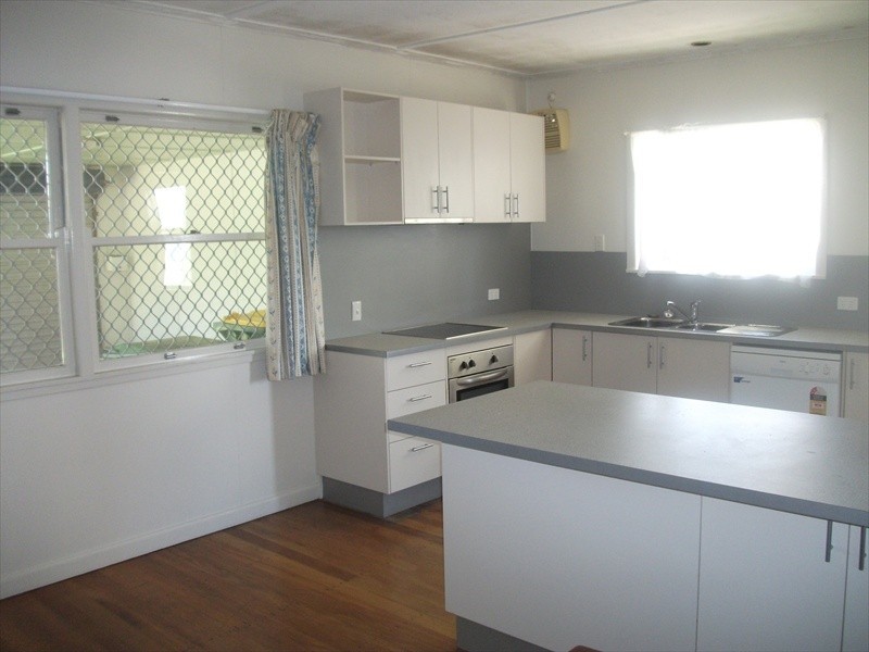 28 Canberra Terrace, Caloundra QLD 4551