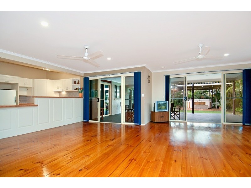 4 Baringa Street, Warana QLD 4575