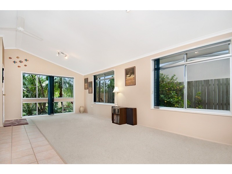 4 Baringa Street, Warana QLD 4575