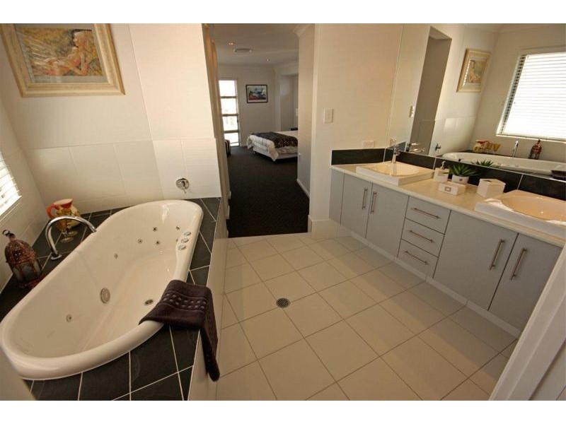 12 Kepplegrove Drive, Sippy Downs QLD 4556