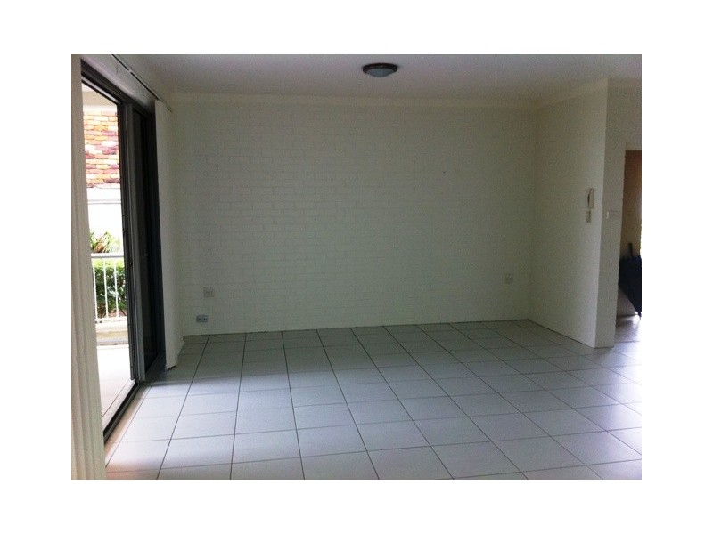 2/244 Alexandra Parade, Alexandra Headland QLD 4572