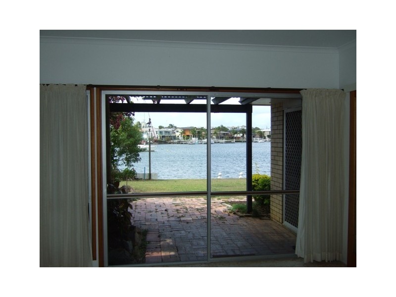 17 Elanora Avenue, Mooloolaba QLD 4557