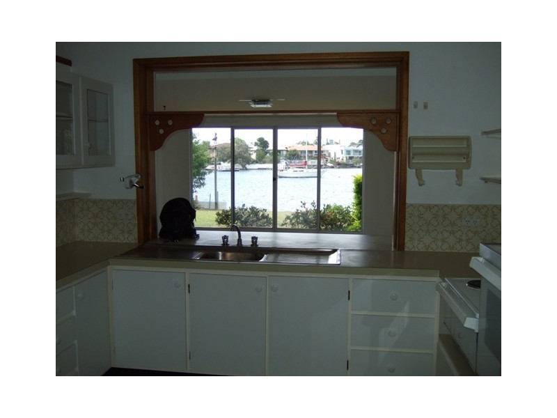 17 Elanora Avenue, Mooloolaba QLD 4557