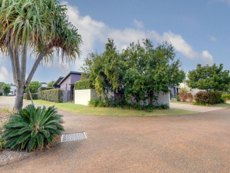 Villa 15/1 Lakehead Drive, Sippy Downs QLD 4556