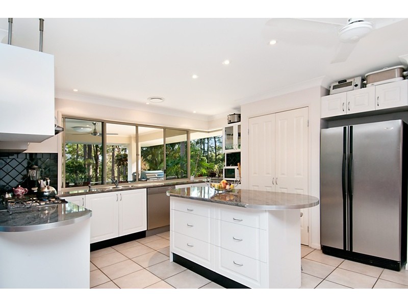 72  Topview Drive, Tanawha QLD 4556