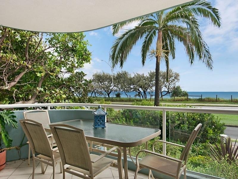 Unit 4 ‘St Minivers’ 15 Boolarong Crescent, Alexandra Headland QLD 4572