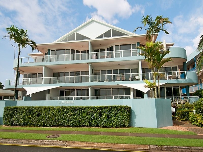 Unit 4 ‘St Minivers’ 15 Boolarong Crescent, Alexandra Headland QLD 4572