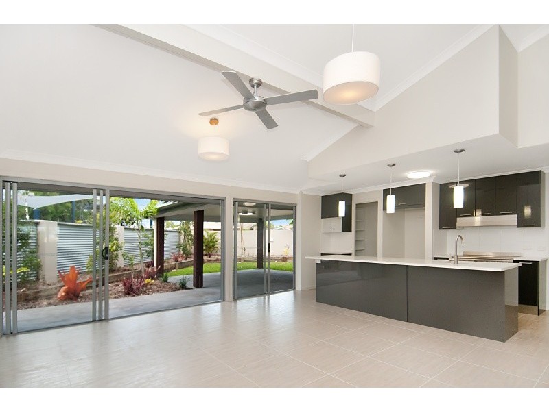 7 Allunga Court, Mooloolaba QLD 4557
