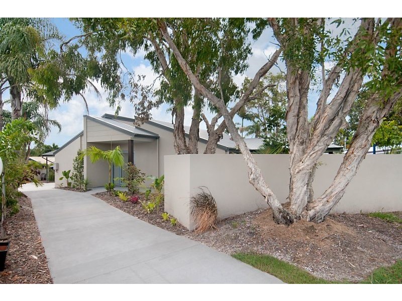 7 Allunga Court, Mooloolaba QLD 4557