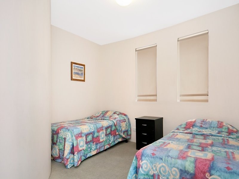 Unit 4/Seashells 12 Burnett Street, Mooloolaba QLD 4557