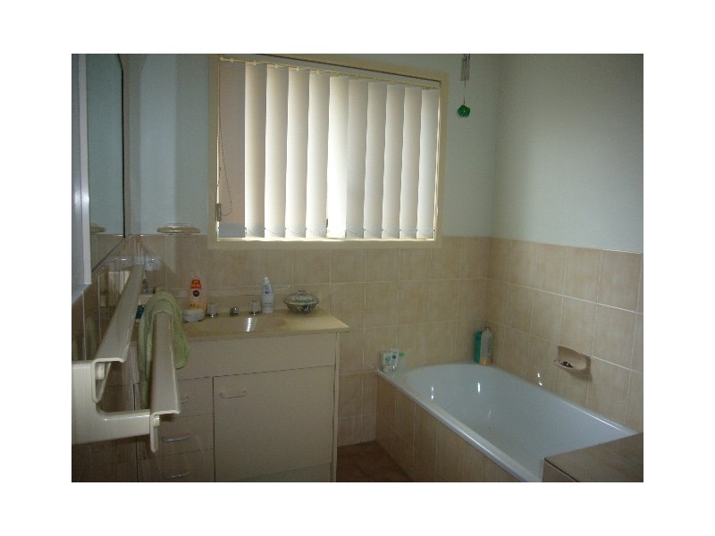 1/107 Goonawarra Drive, Mooloolaba QLD 4557