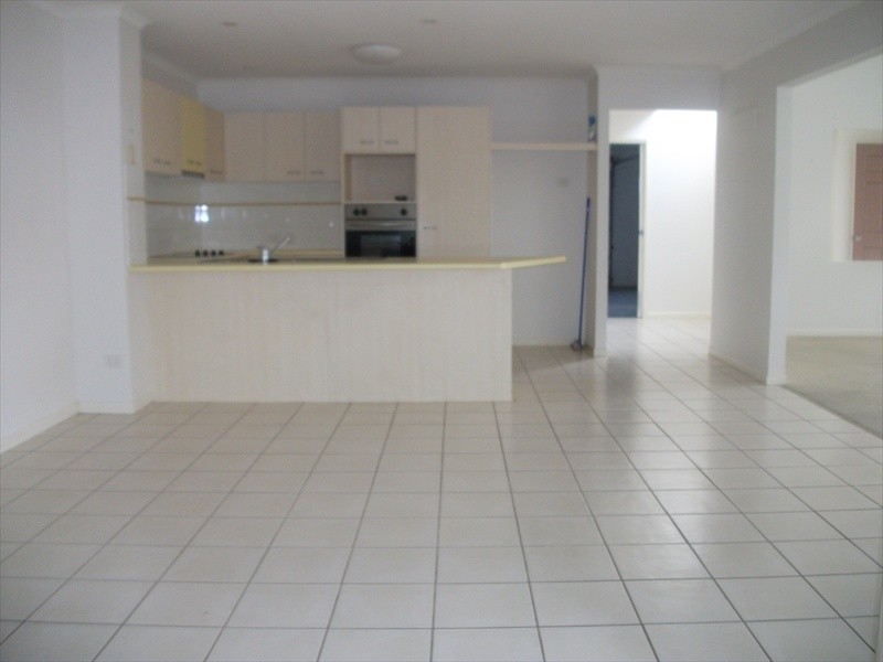 72/1 Poinsettia Avenue Emerald Springs, Mooloolaba QLD 4557