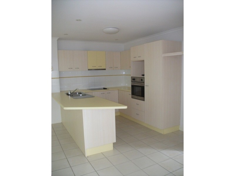 72/1 Poinsettia Avenue Emerald Springs, Mooloolaba QLD 4557