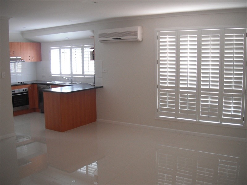 2/5 Mirrool Street, Warana QLD 4575