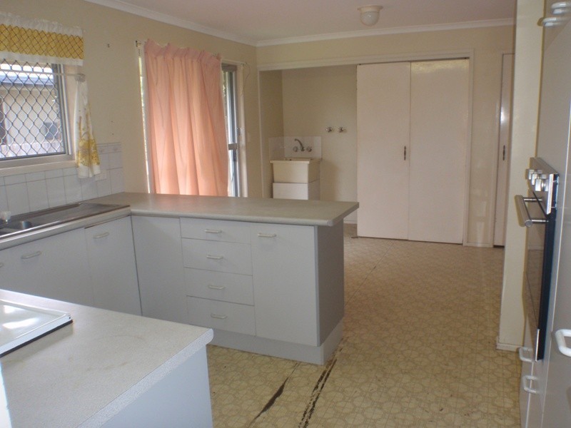 7 Minkara Street, Warana QLD 4575