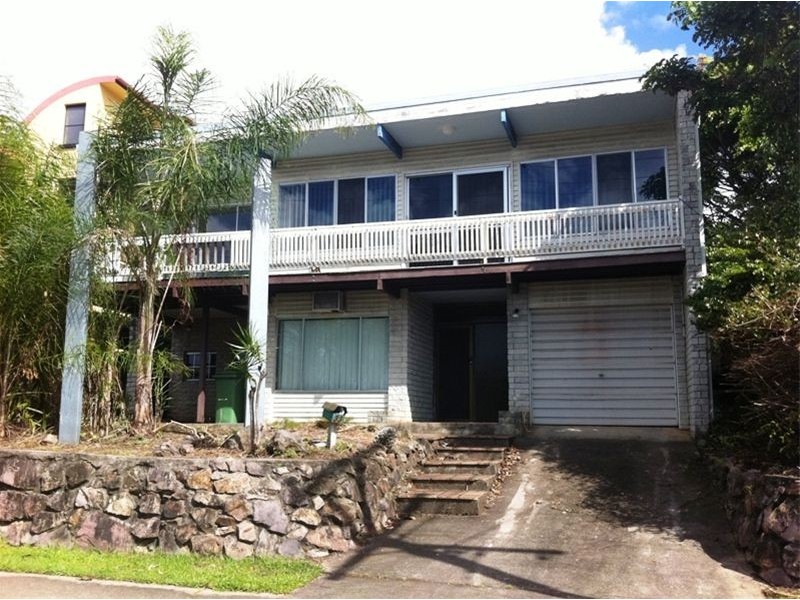 33 Buderim Avenue, Mooloolaba QLD 4557