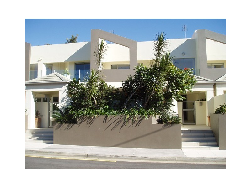 4/8 Leo Crescent, Alexandra Headland QLD 4572