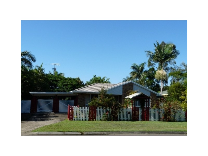 8 Crestmont Drive, Buderim QLD 4556