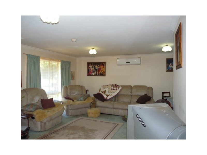 8 Crestmont Drive, Buderim QLD 4556