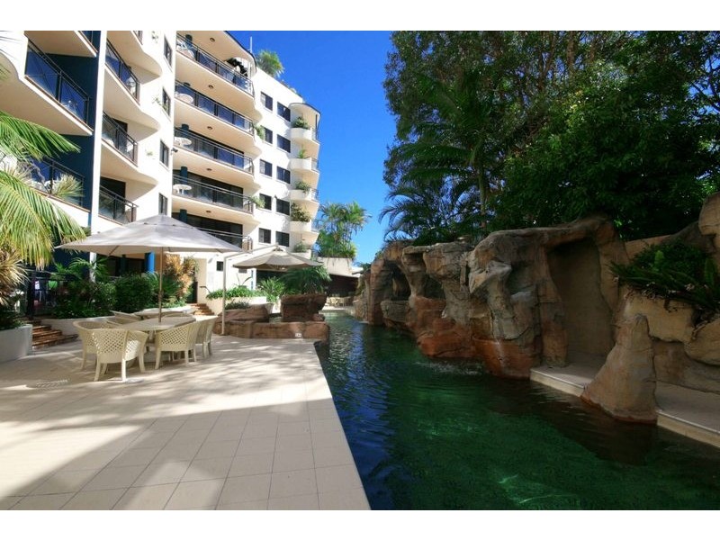 Unit 8 Caribbean Brisbane Road, Mooloolaba QLD 4557