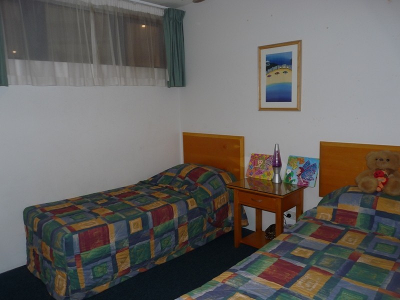 Unit 8 Caribbean Brisbane Road, Mooloolaba QLD 4557