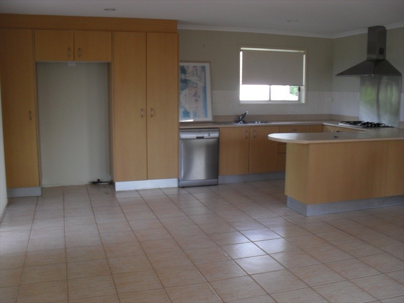 33 Oceanic Drive, Warana QLD 4575