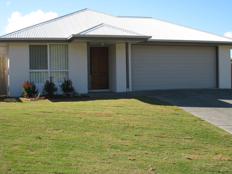 30 Presentation Boulevard, Nambour QLD 4560
