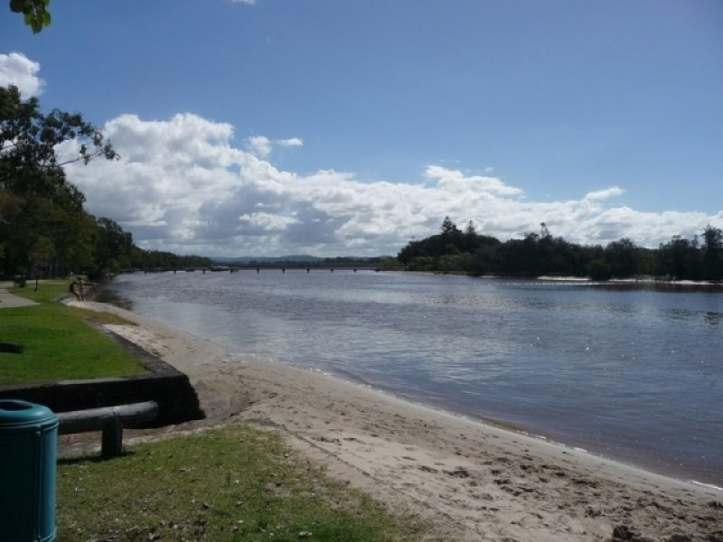 7 Bradman Avenue, Maroochydore QLD 4558