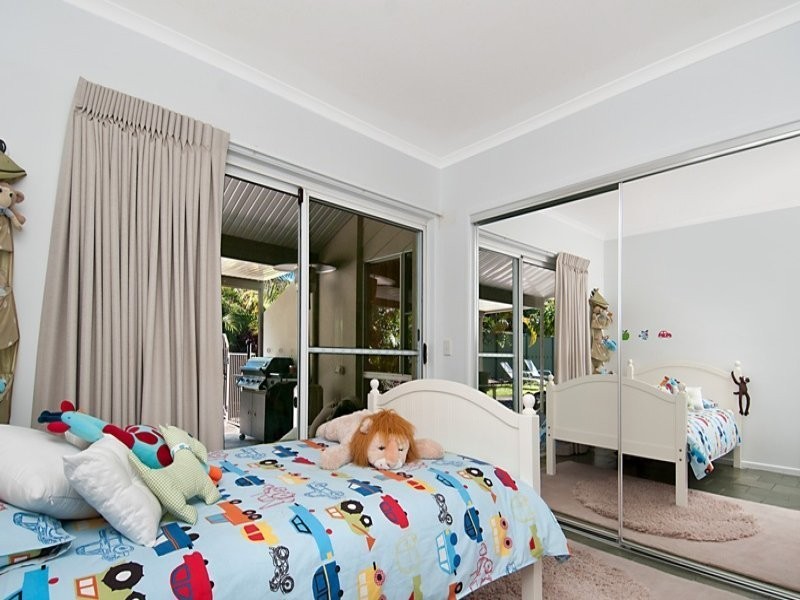 102 Karawatha Drive, Mountain Creek QLD 4557