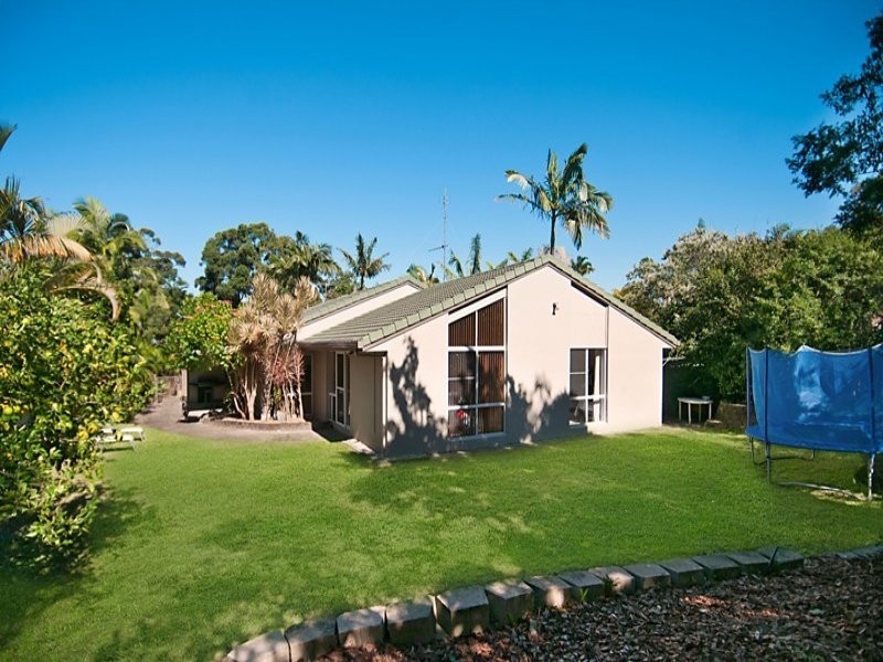 102 Karawatha Drive, Mountain Creek QLD 4557