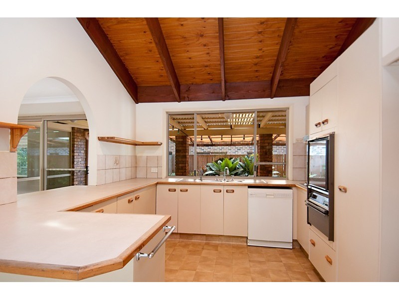 111 Karawatha Drive, Mountain Creek QLD 4557