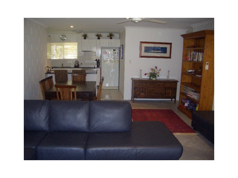 37 Lawrence Street, Mooloolaba QLD 4557