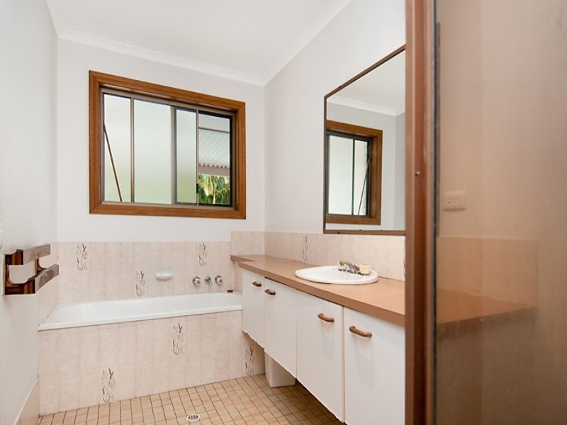 38 Parkway Drive, Mooloolaba QLD 4557