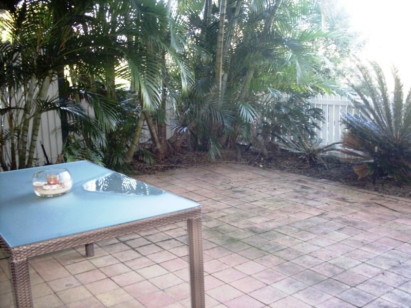 2/75 Parkyn Parade, Mooloolaba QLD 4557