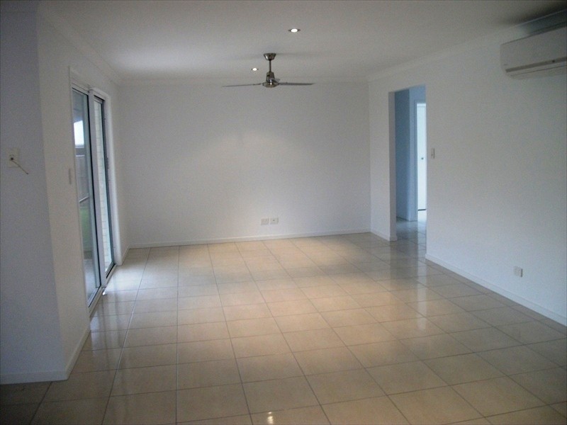 4 Old Davey Court, Nambour QLD 4560