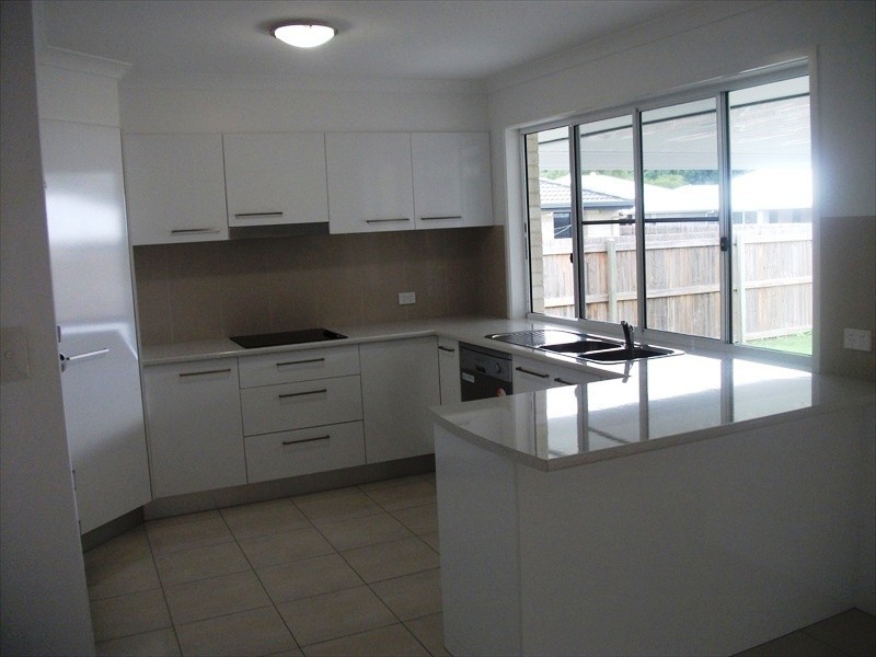 4 Old Davey Court, Nambour QLD 4560