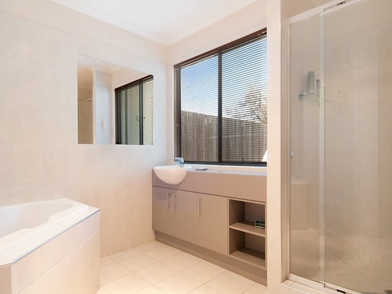 18 Margarita Court, Kawana Island QLD 4575