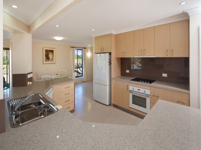 173 Ocean View Rd, Cooroy QLD 4563