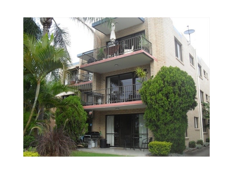 4/61 Bradman Avenue, Maroochydore QLD 4558