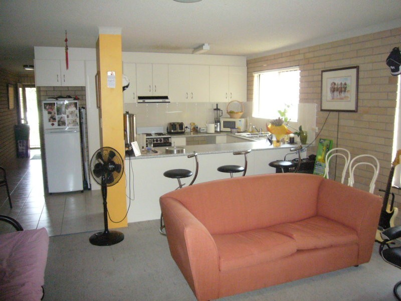 4/61 Bradman Avenue, Maroochydore QLD 4558