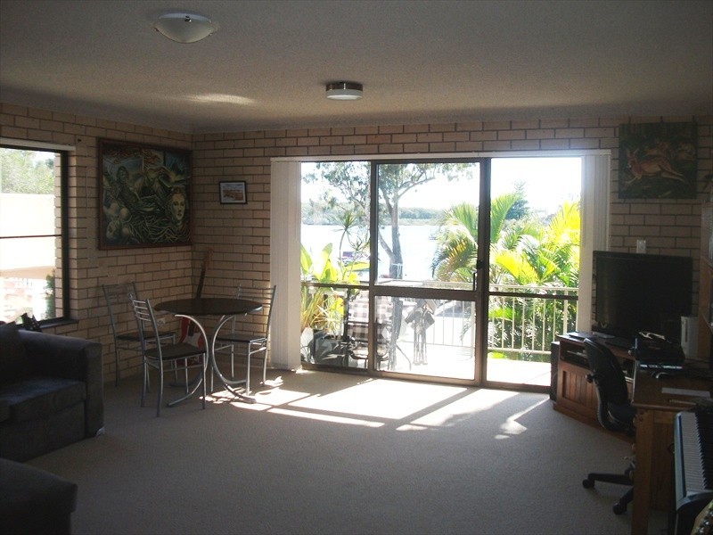 4/61 Bradman Avenue, Maroochydore QLD 4558