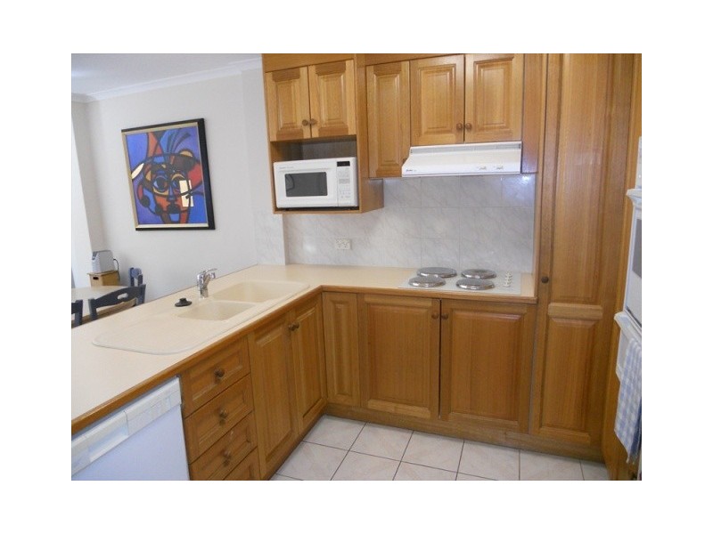 2/42 Fifth Avenue, Maroochydore QLD 4558