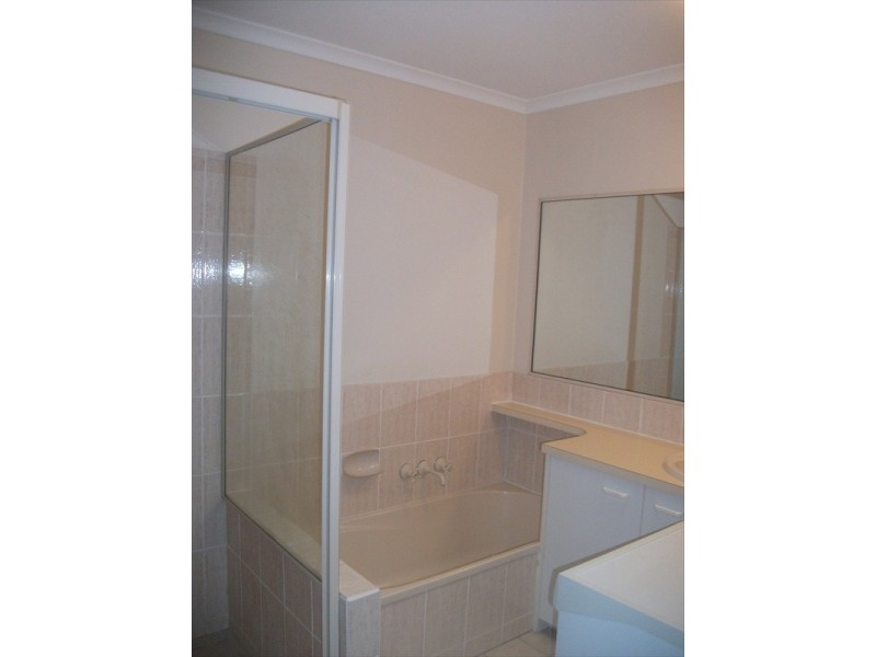 2/42 Fifth Avenue, Maroochydore QLD 4558