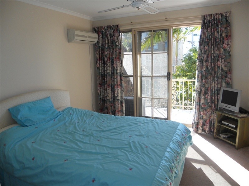 2/42 Fifth Avenue, Maroochydore QLD 4558