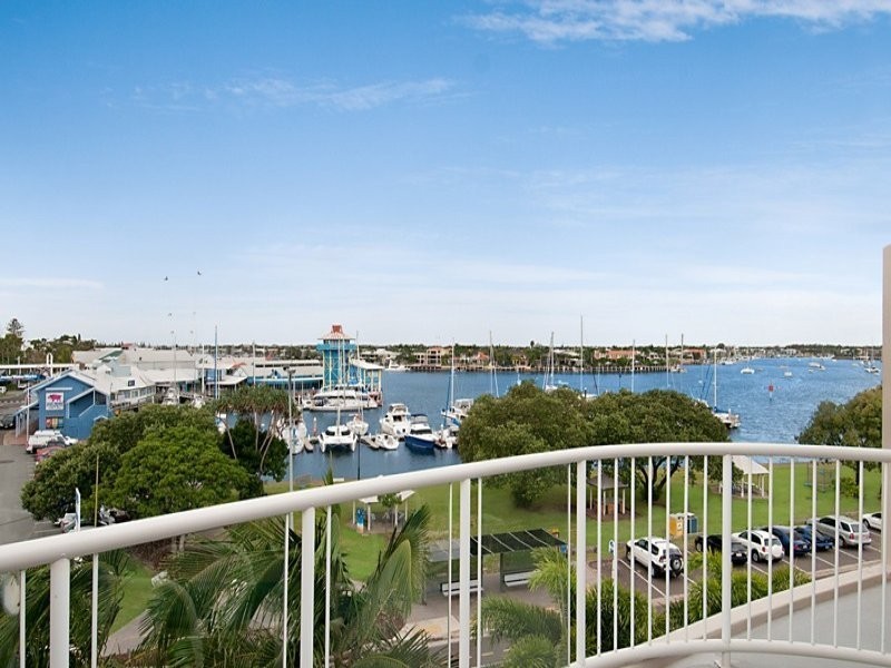 42 River Esplanade, Mooloolaba QLD 4557