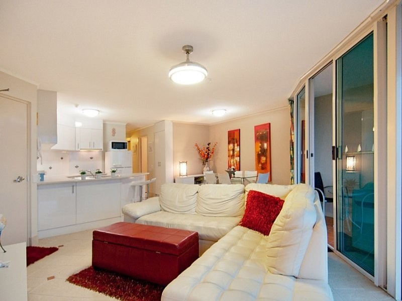 42 River Esplanade, Mooloolaba QLD 4557