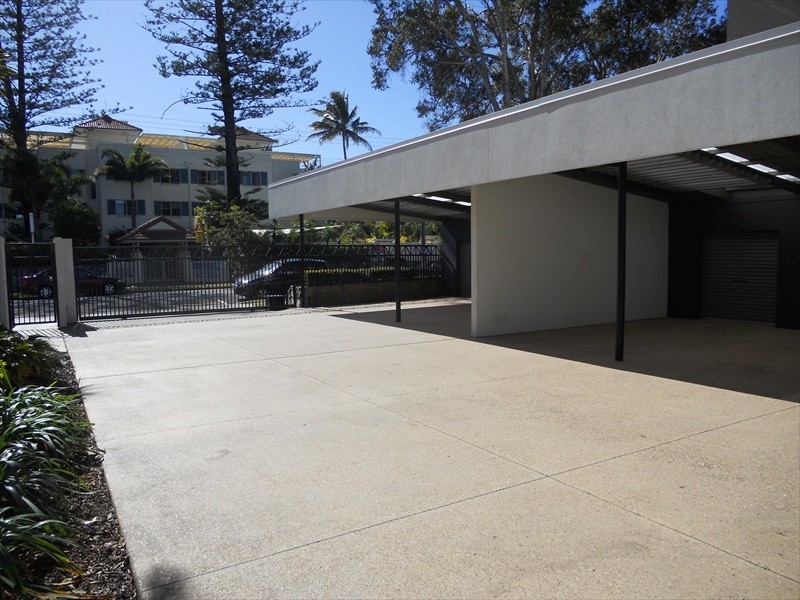 2/93 Parkyn Parade, Mooloolaba QLD 4557